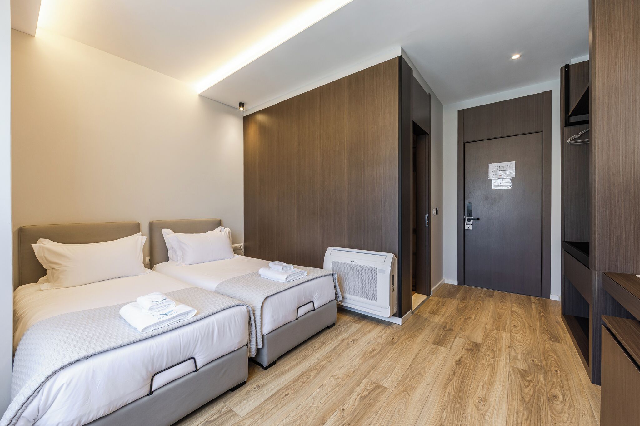 Twin Room | In-room safe, blackout drapes, iron/ironing board, free WiFi