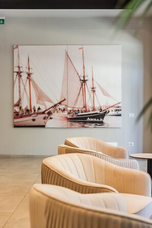 Lobby sitting area - Hotel Aquila D (Durrës)