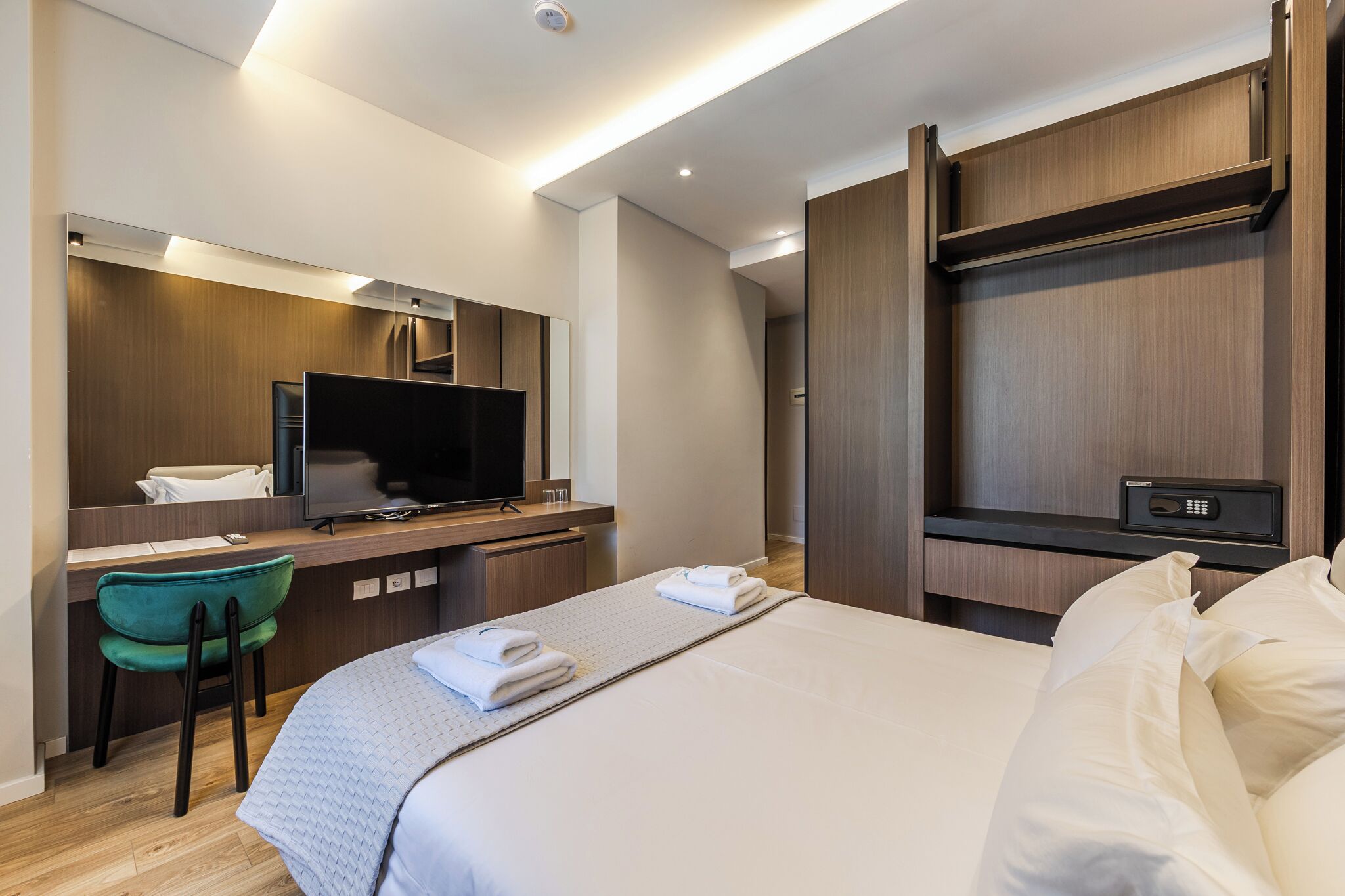 Standard Double Room | In-room safe, blackout drapes, iron/ironing board, free WiFi