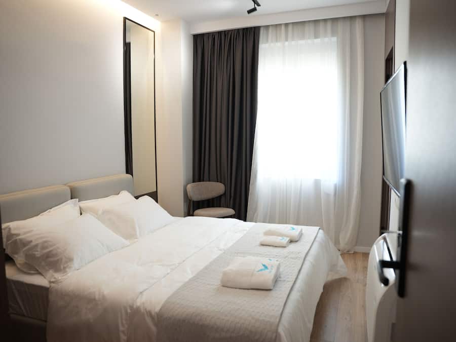 Caja de seguridad en la habitaciĂłn y cortinas blackout