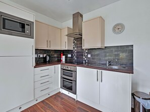 Microwave, oven