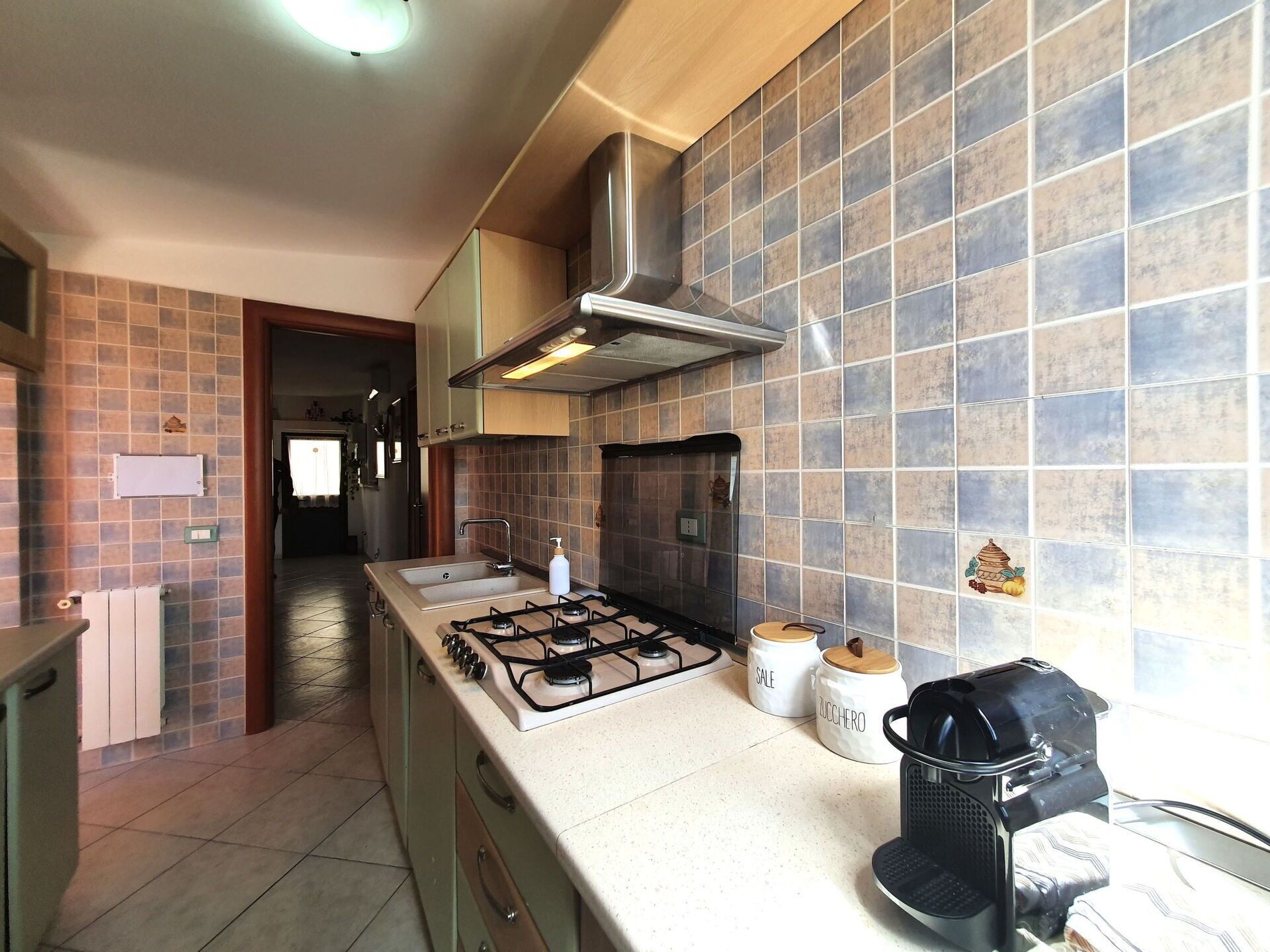 Mikrowelle, Ofen, Geschirrspüler