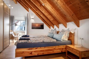 2 makuuhuonetta, silitysrauta/-lauta, Wi-Fi, vuodevaatteet