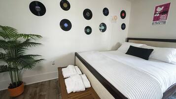 1 bedroom, WiFi, bed sheets