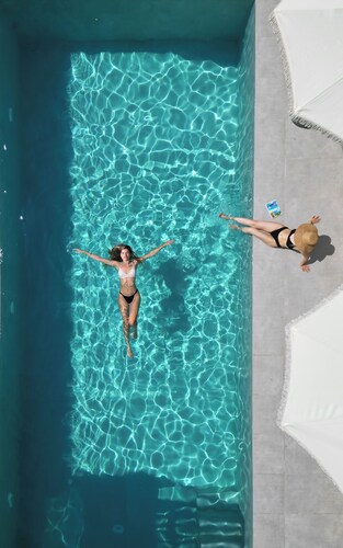 Suite 1 – Elegant & Serene Hideaway | September15 Suites
