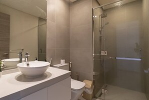 Towels, soap, toilet paper - Stylish & Comfortable Studio With all Amenities-813 (dubai)