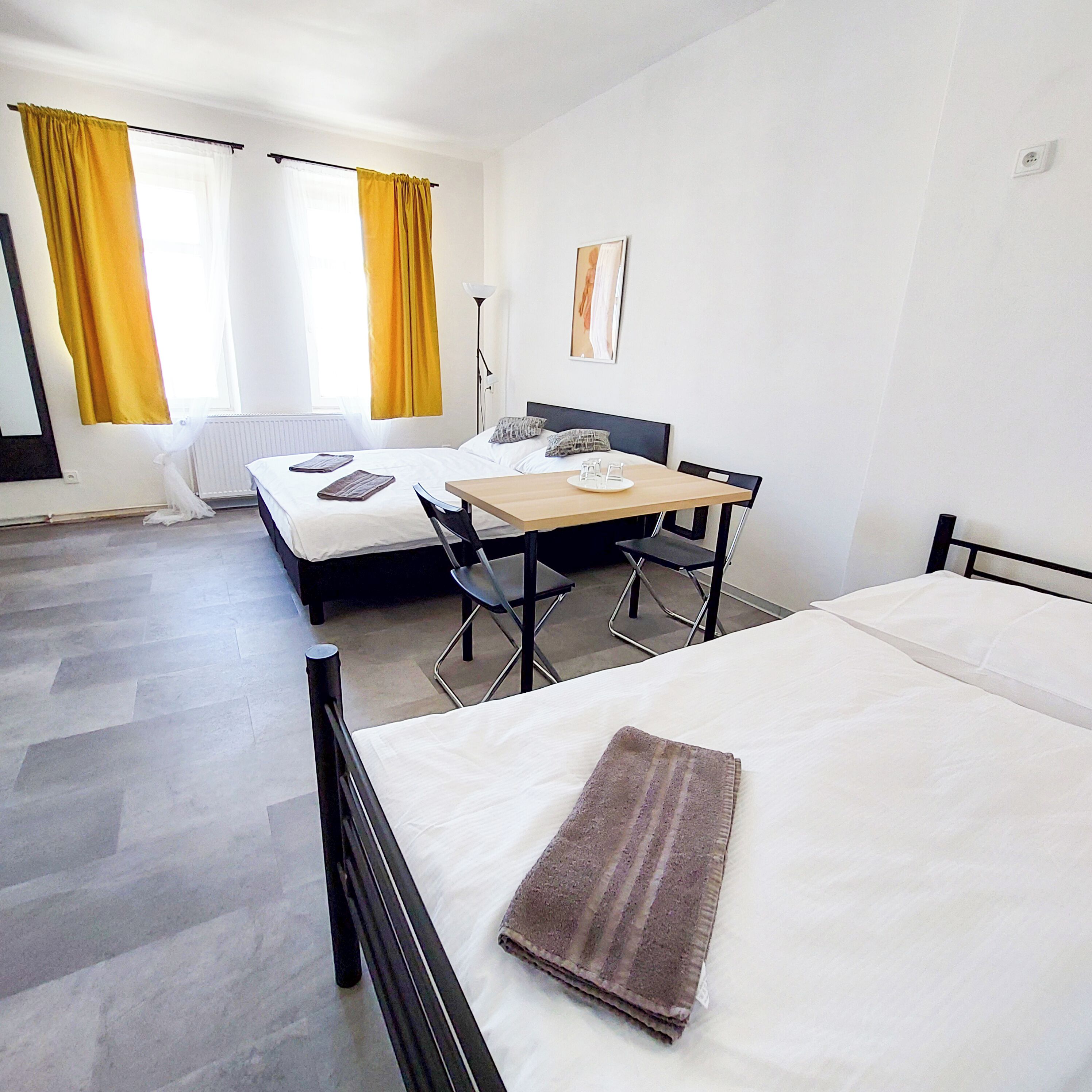 베이직 더블룸, 금연, 시내 전망 | 저자극성 침구, 각각 다른 스타일의 인테리어, 책상, 노트북 작업 공간