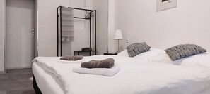 Allergikerbettwaren, individuell dekoriert, Schreibtisch