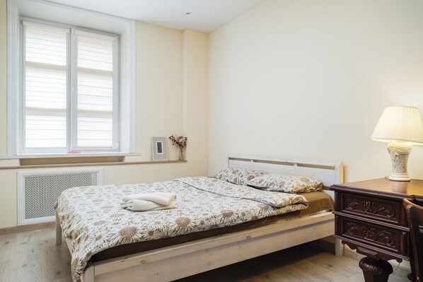 Deluxe Apartment, City View