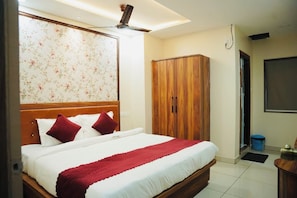 Executive Room | Free WiFi - Sri Saaradhi Grand (Patancheruvu)