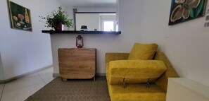 Dortoir Partagé, 1 chambre, fumeur, balcon | Salle de séjour