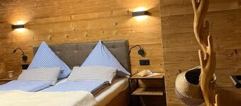 Chalet Sound of Nature - Pool and panorama sauna