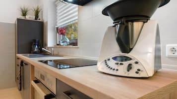 Køleskab, ovn, kogeplade, opvaskemaskine