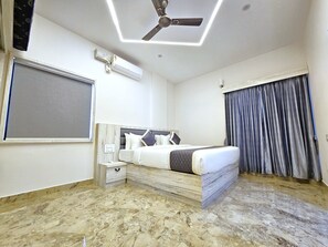 Appartement Classique, vue ville | Bureau, espace de travail pour ordinateur portable, Wi-Fi gratuit