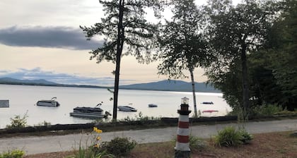 3-bed cottage on Ossipee Lake with dock space. August 23 through LaborDay 2025.