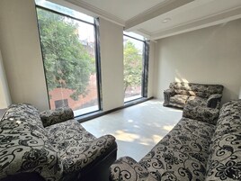 Royal Room, City View | Iron/ironing board, free WiFi