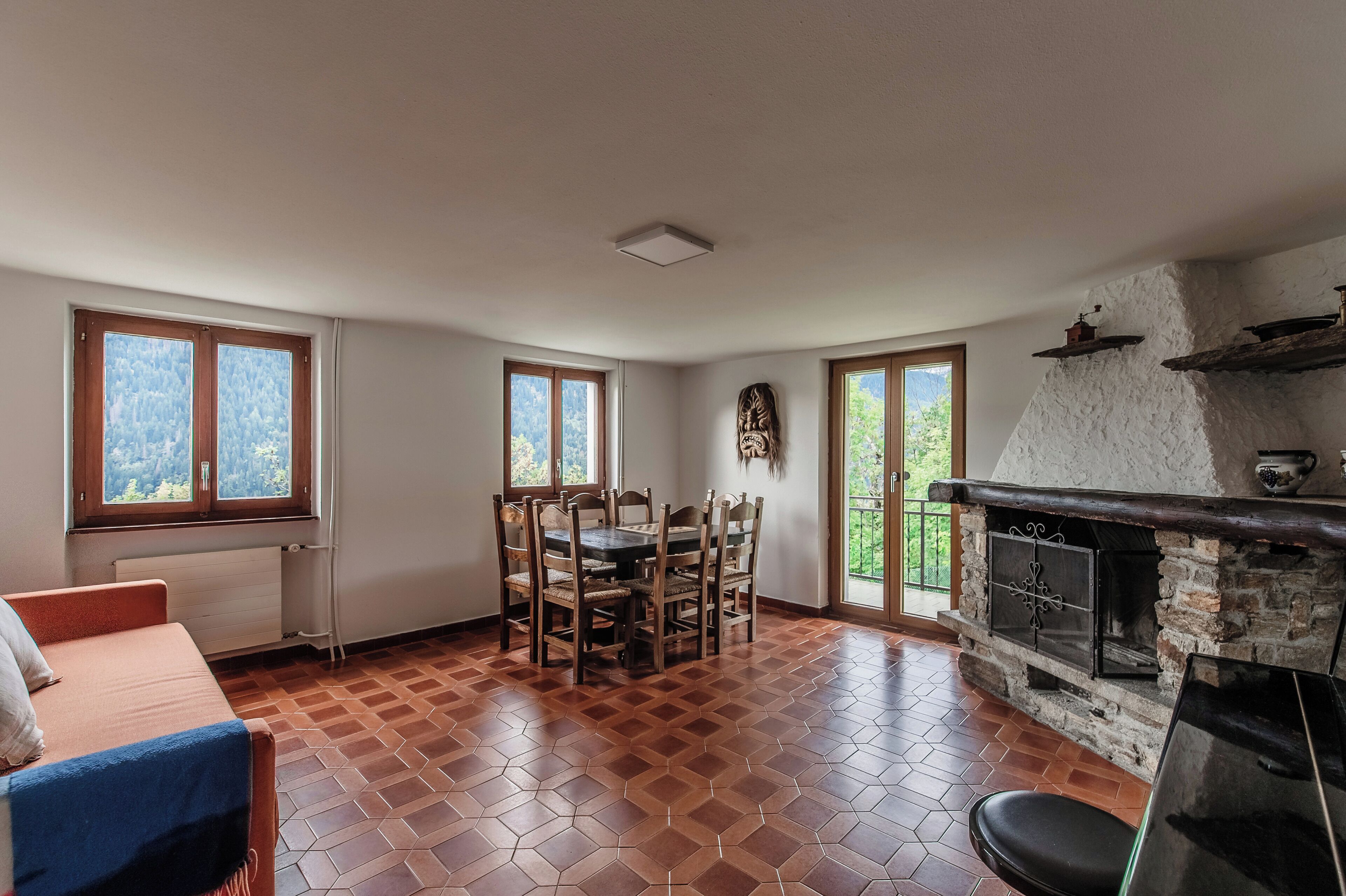 Classic-Apartment, Balkon, Bergblick | Wohnbereich