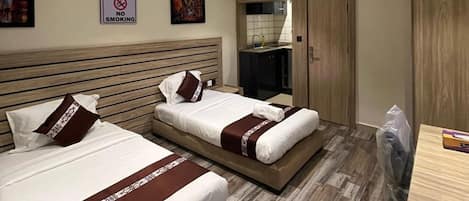 Deluxe Twin Room | Air conditioning