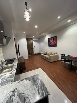 Chambre Simple Deluxe | Coin cuisine privé