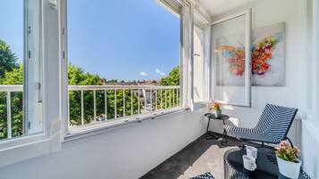 Familjelägenhet - flera sovrum (The Green Corner Apartment With) | Balkong