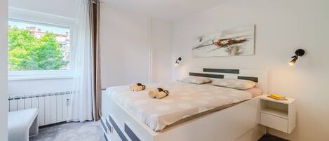 1 bedroom, free WiFi, bed sheets