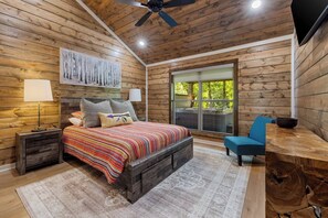 3 多间卧室、熨斗/熨衣板、收费 WiFi、床单