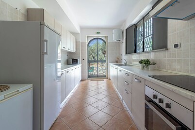 Castello degli Ulivi: sea, nature, relaxation in Roccella Ionica