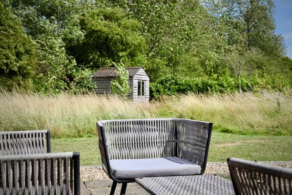 Unclassified image, 1 of 27, button