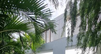 Trion Hotel Suites By Havenza