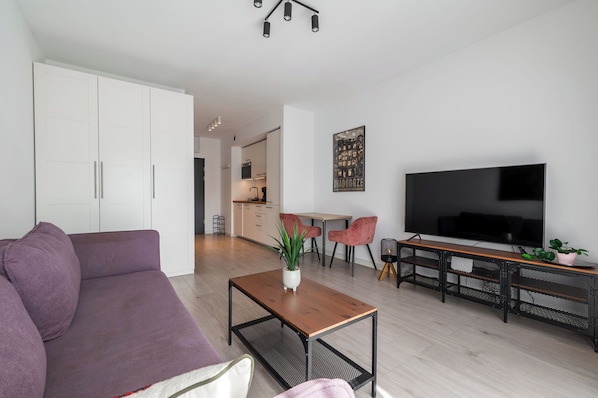 Studio, parveke | Silitysrauta/-lauta, ilmainen Wi-Fi