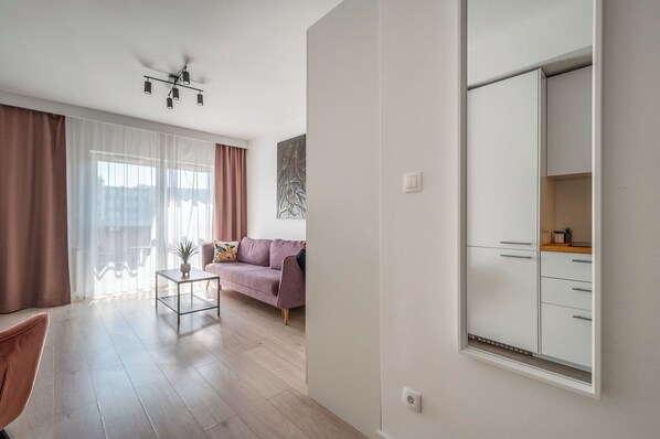 Studio, ban công | Bàn ủi/dụng cụ ủi quần áo, truy cập Internet không dây miễn phí