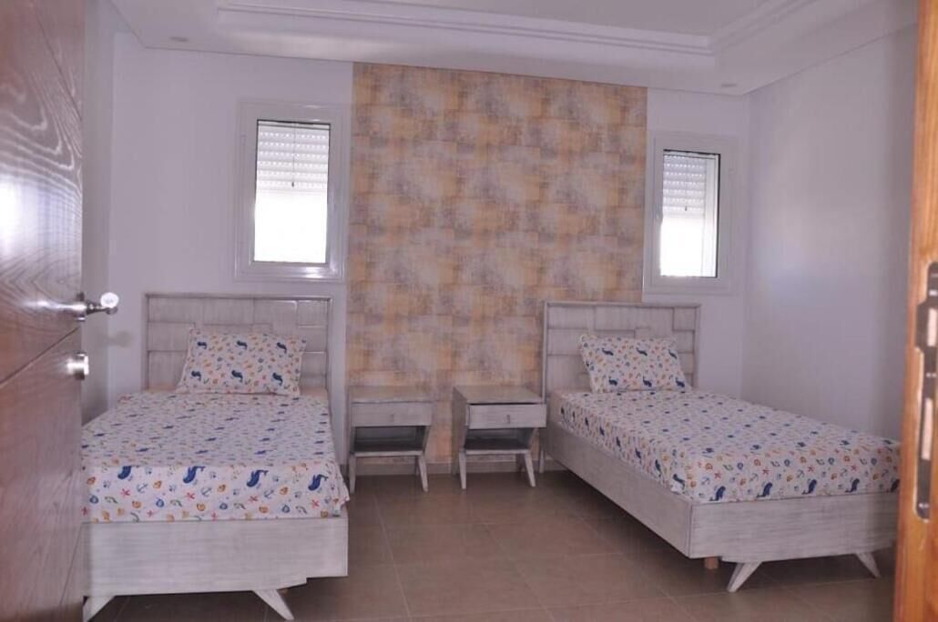 3 bedrooms, bed sheets