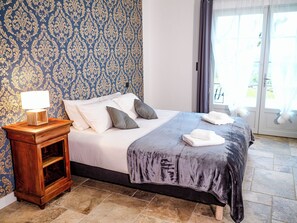 10 bedrooms, iron/ironing board, WiFi, bed sheets - Charming Tuscany Occitan Deumeure (Roquemaure)