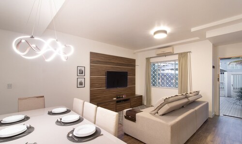 3-bedroom House With Barbecue Pmc0400