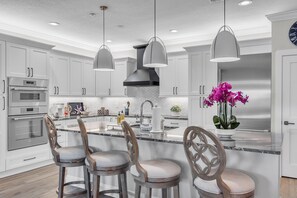 Apartment, 1 King-Bett (Palm Beach 602) | Eigene Küche