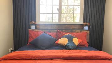 2 bedrooms, bed sheets