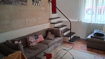 Télévision, cheminée