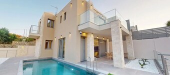 Cretan serenity Awaits: Elegant Mountain-View Villas with Private Pool