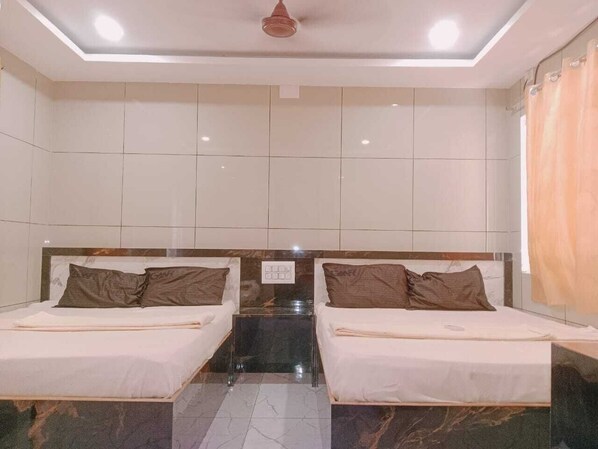 Family Room, City View