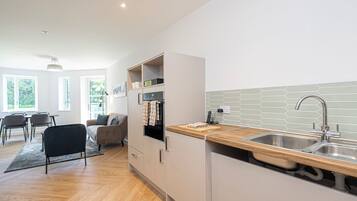 Standard Apartment (2 Bedrooms) | Private kitchen | Full-sized fridge, oven, stovetop, coffee/tea maker