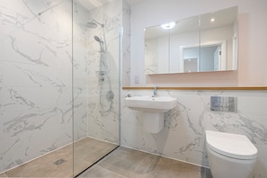 Standard Apartment (2 Bedrooms) | Bathroom