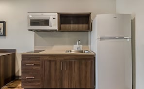 Fridge, microwave, stovetop
