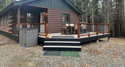 Cozy Up Cabin - Close to Downtown Rangeley