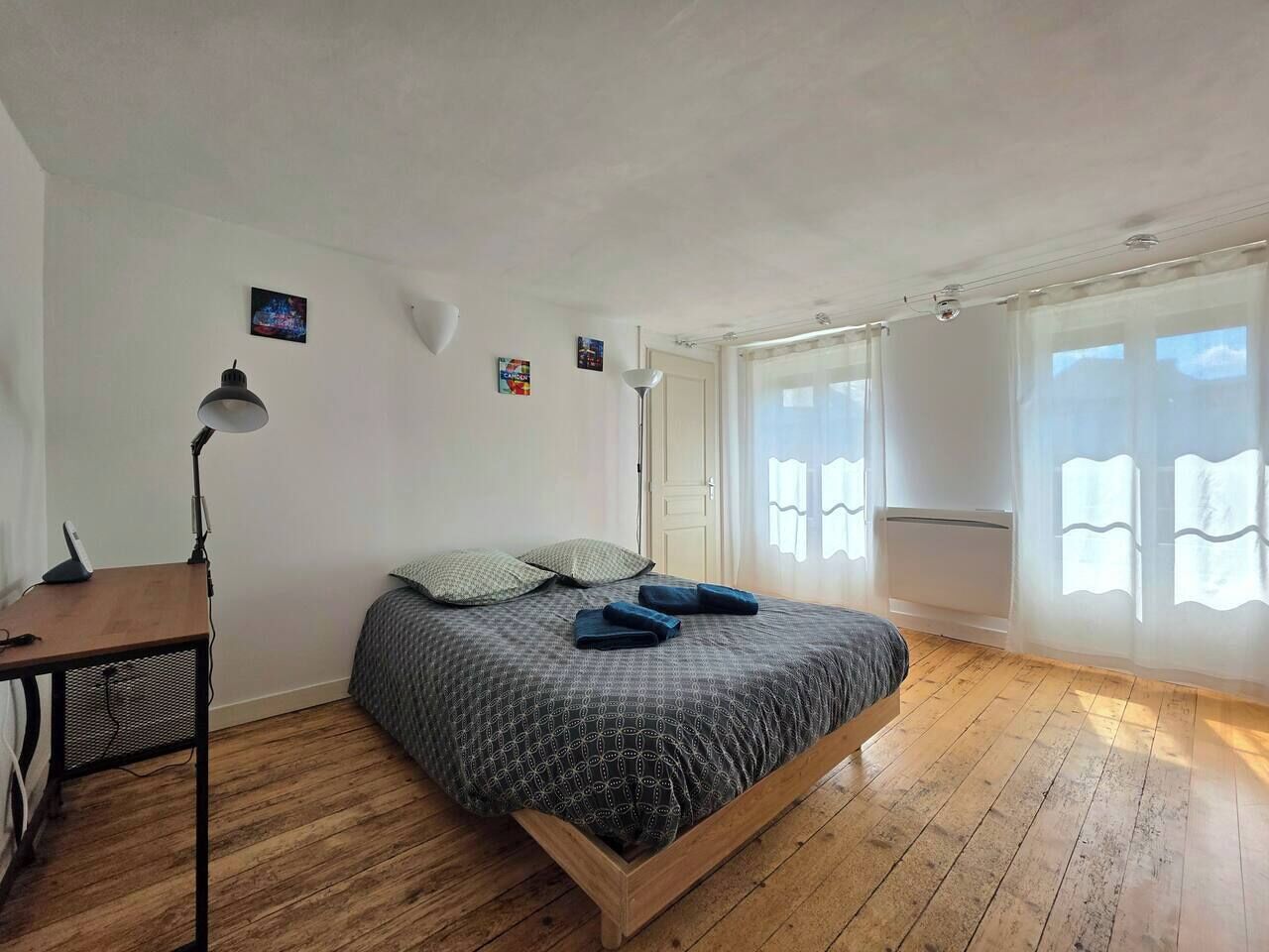 2 makuuhuonetta, silitysrauta/-lauta, Wi-Fi, vuodevaatteet