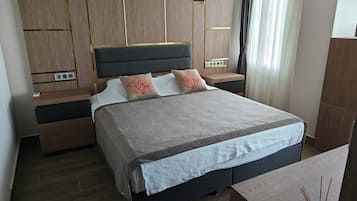 Double Room | Desk, free WiFi