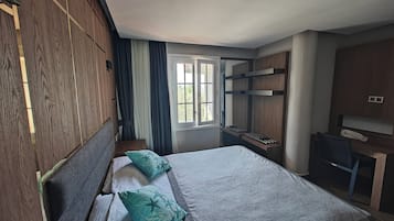 双人房 | 笔记本电脑工作区、免费 WiFi