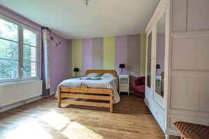 2 chambres, lit parapluie, Wi-Fi, draps fournis