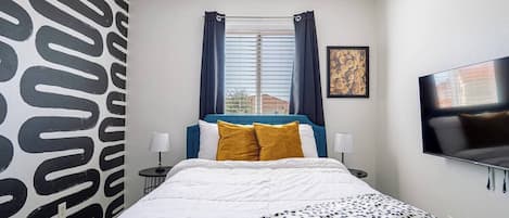 3 soverom, strykejern/-brett, wi-fi og sengetøy