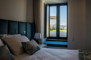 2 室のベッドルーム、アイロン / アイロン台、WiFi、ベッドシーツ