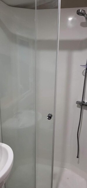 House, 3 Bedrooms, Balcony, Garden View | Bathroom